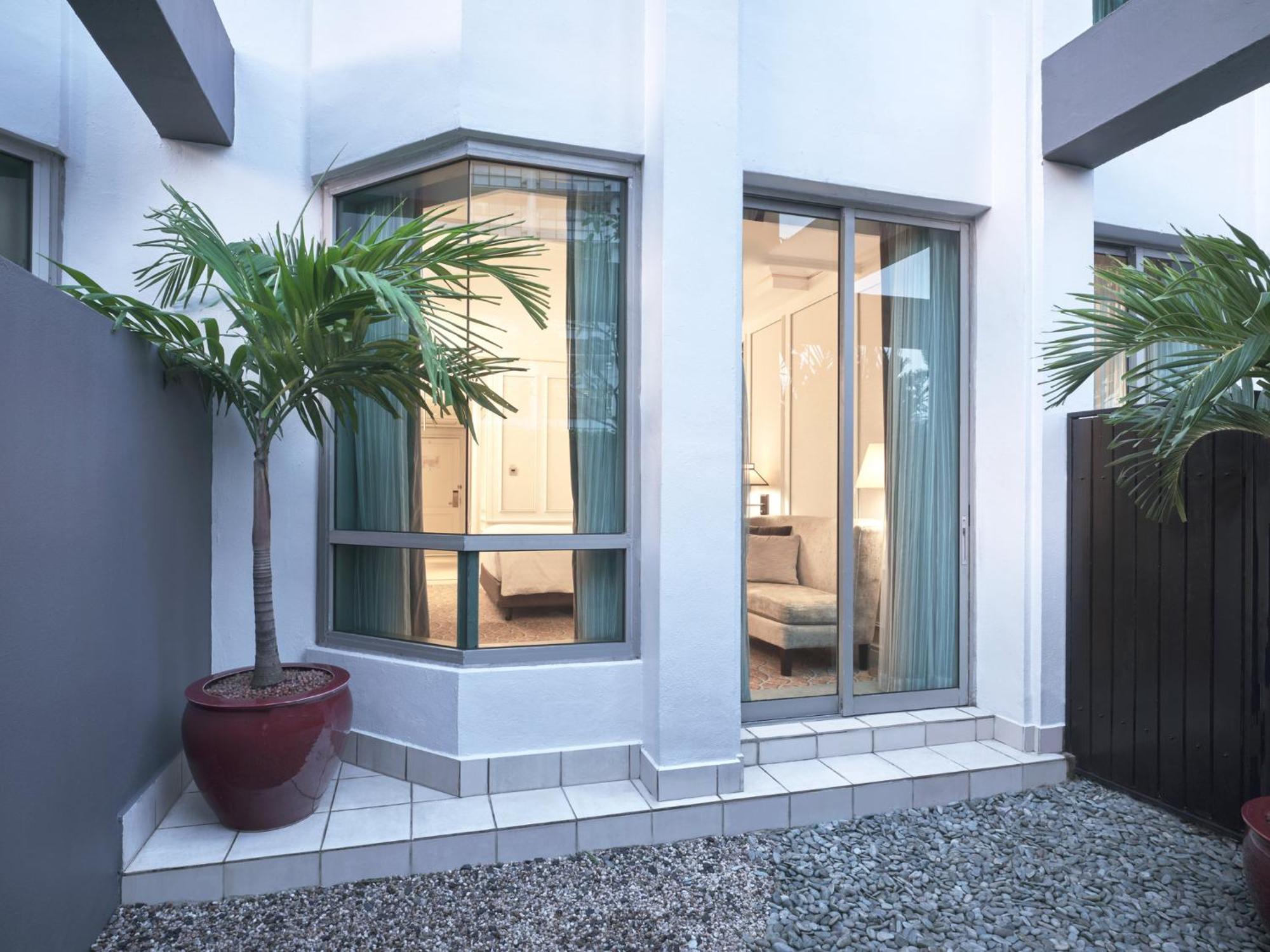 Khách sạn Intercontinental By Ihg